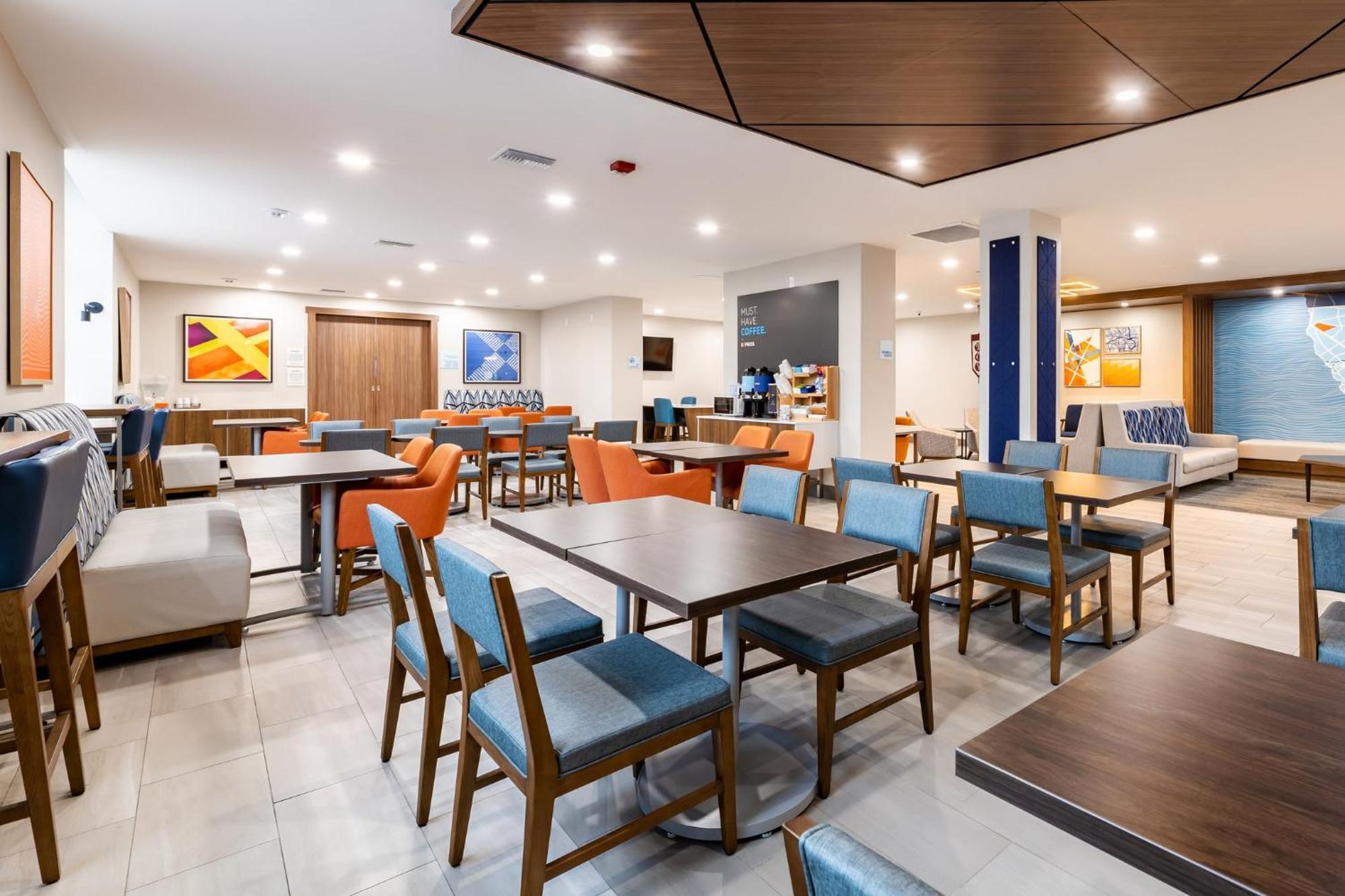 Holiday Inn Express Van Nuys By Ihg Los Angeles Exterior foto